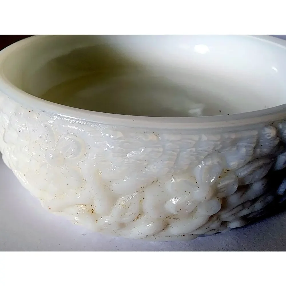 FLAW READ 1972 Avon Love Nest Milk Glass Soap Dish Trinket Holder White VTG